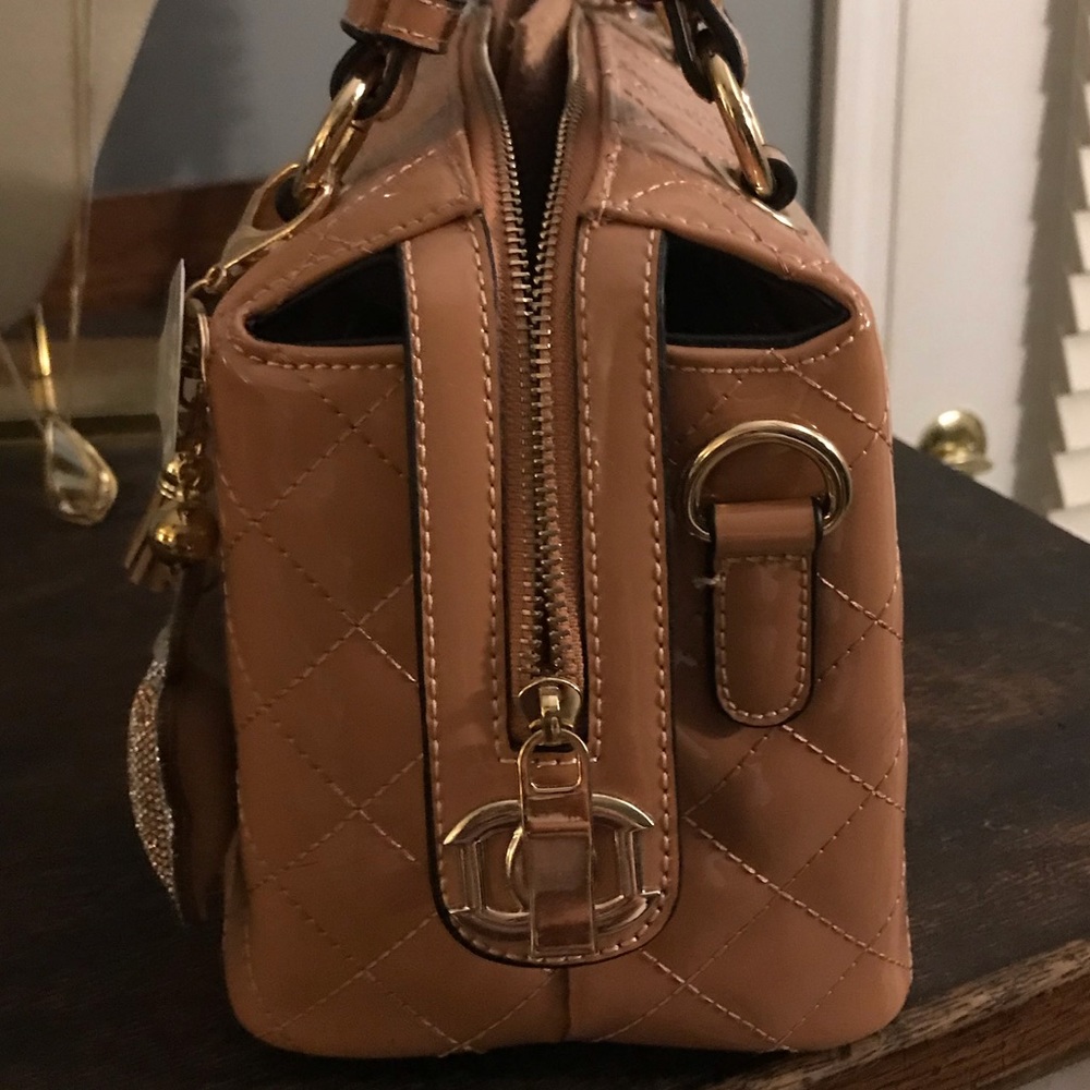 Handbag 👜 - Picture 3 of 6